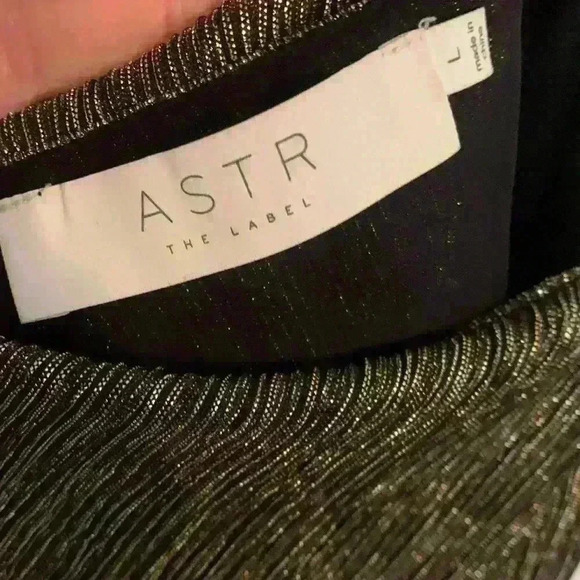 ASTR the Label Tina Metallic Halter Top - Picture 7 of 11